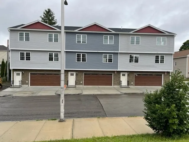 $3,600 | 23 Ormond Street, Worcester, MA 01609