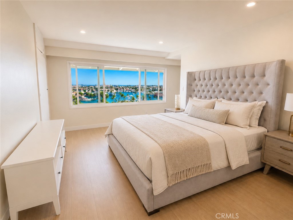 801 Kings Road Newport Beach, CA 92663 - Photo 7 of 9