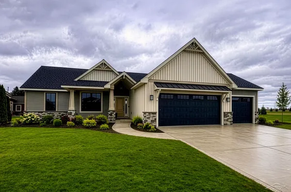 $629,900 | 192 Queen's Creek Drive, Frankenmuth, MI 48734
