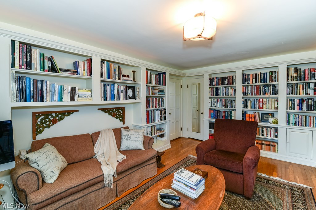 3161 Huntington Road Cleveland, OH 44120 - Photo 26 of 34 Gallery Image 26