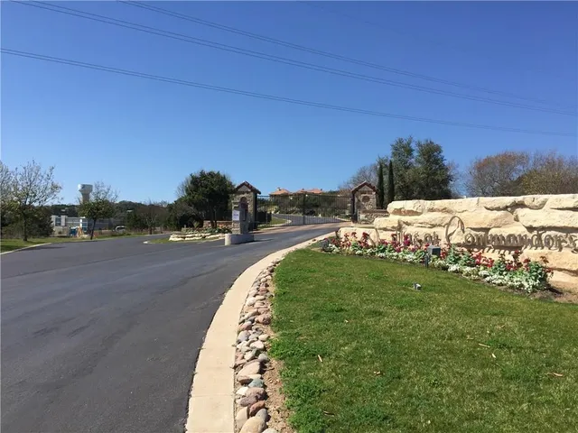 a view of a outdoor space
