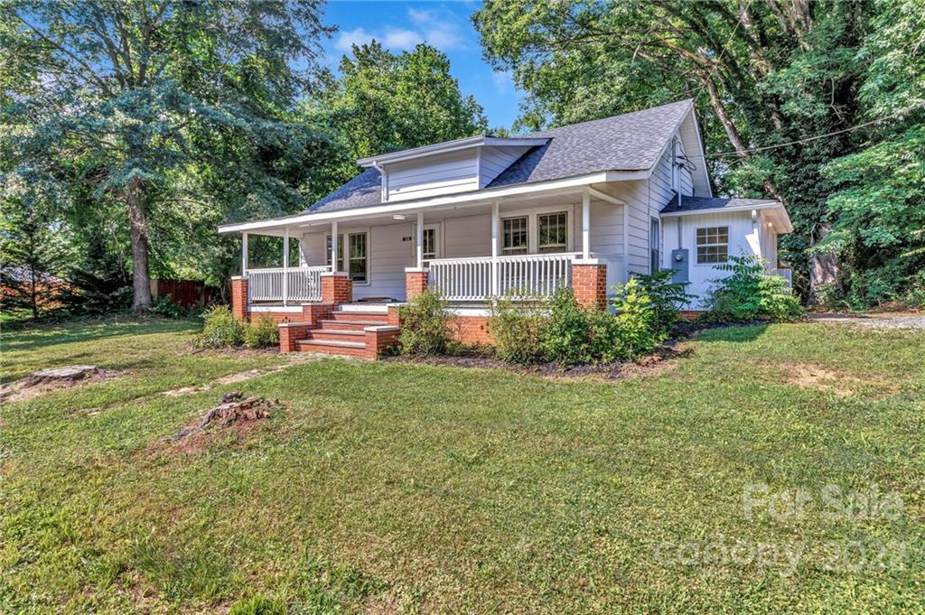 728 Virginia Road Marion, NC 28752 - Photo 1 of 29 Gallery Image 1