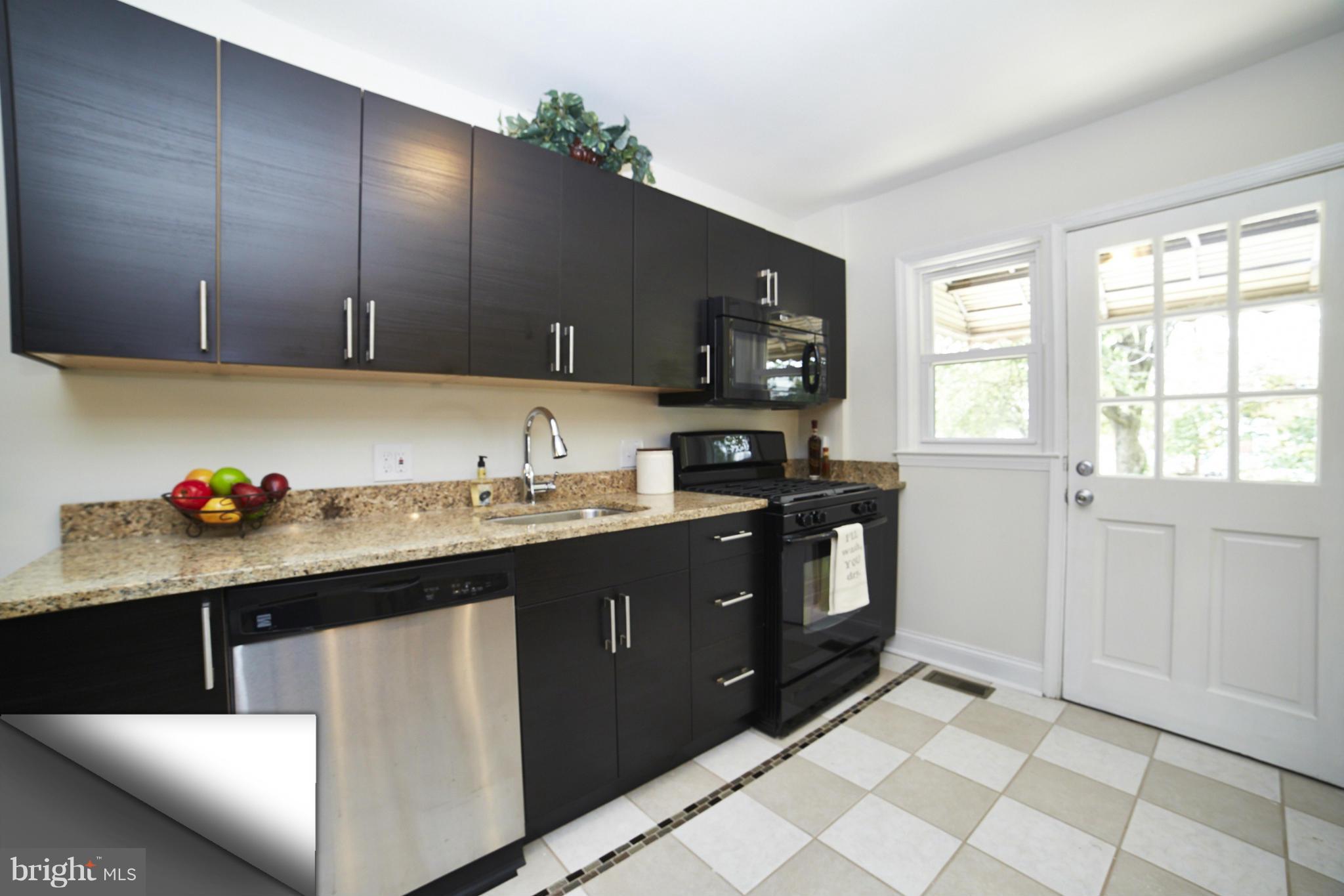 6002 Glennor Road Baltimore, MD 21239 - Photo 15 of 30 Kitchen
