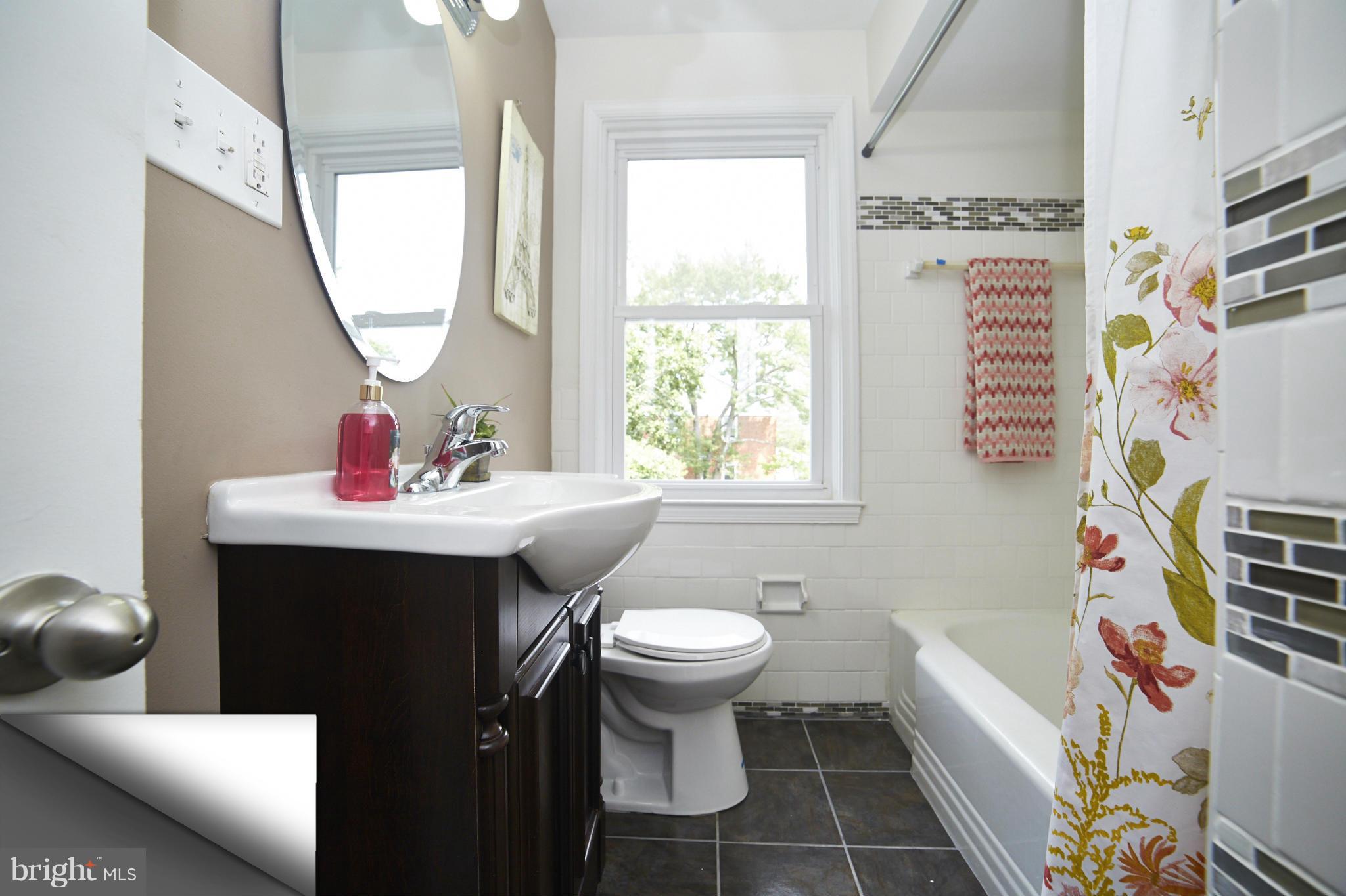 6002 Glennor Road Baltimore, MD 21239 - Photo 19 of 30 Bath