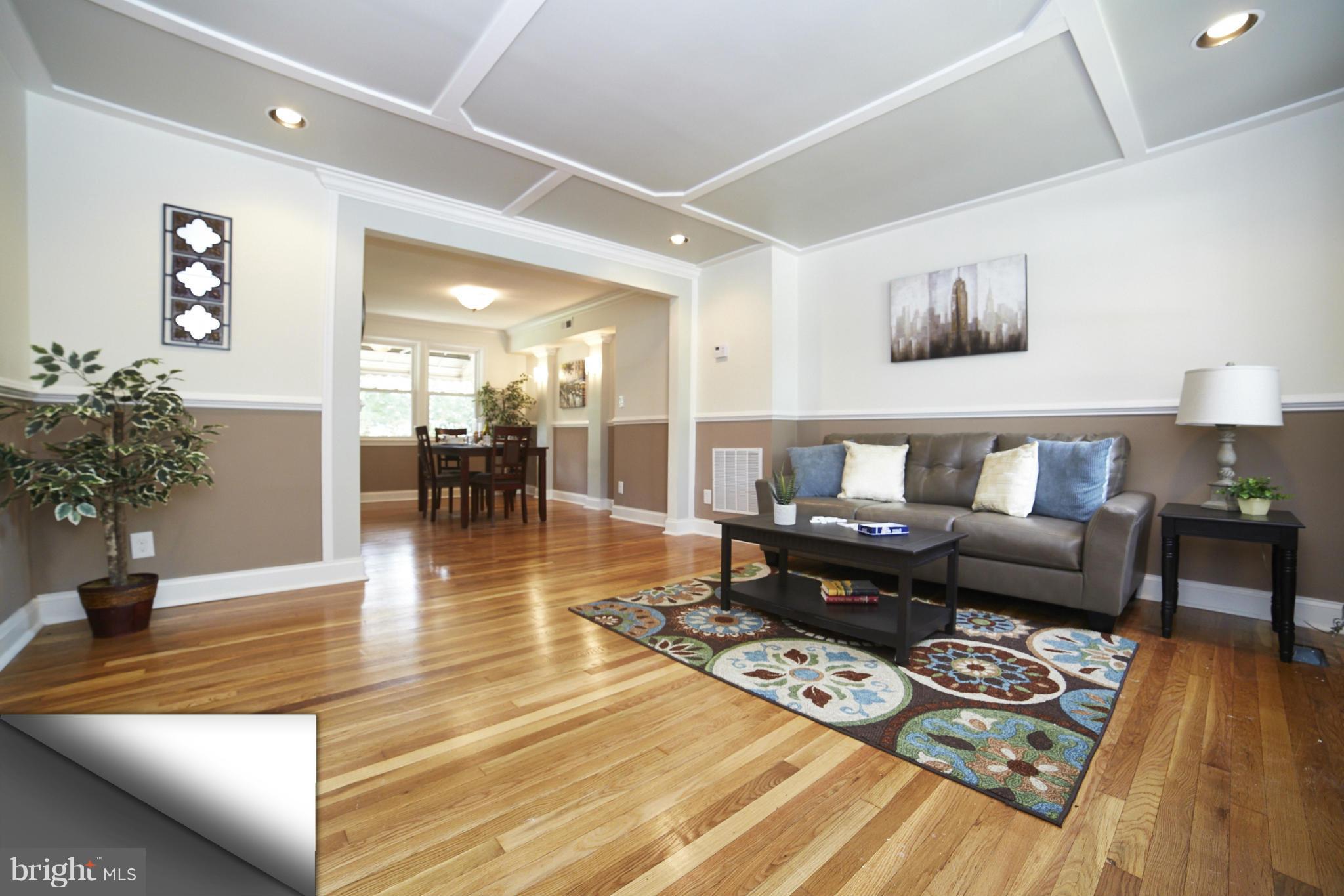 6002 Glennor Road Baltimore, MD 21239 - Photo 3 of 30 Living Room