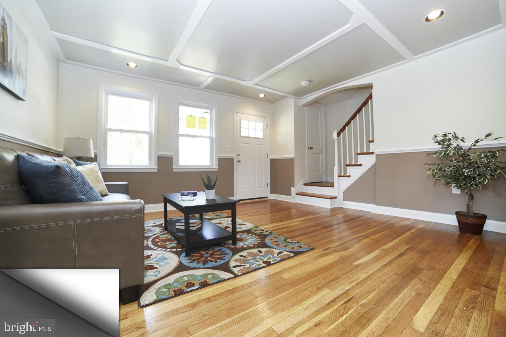 6002 Glennor Road Baltimore, MD 21239 - Photo 6 of 30 Living Room