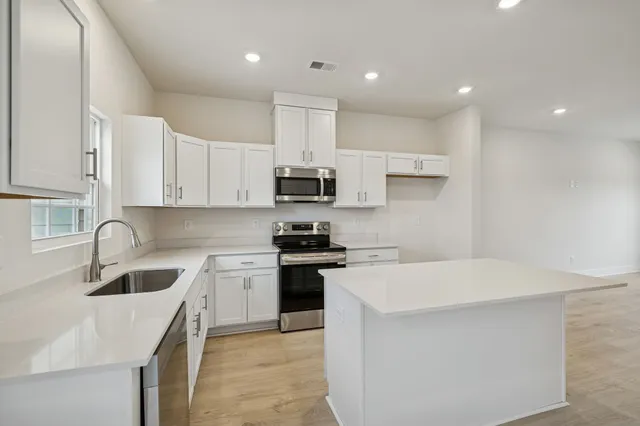 $319,900 | 206 Dry Creek Commons Drive, Goodlettsville, TN 37072