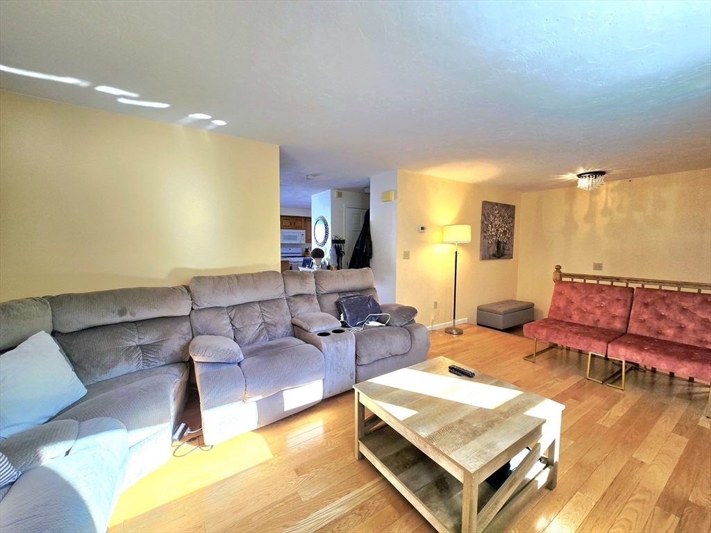 4 Villa Roma Drive, Unit 4 Tewksbury, MA 01876 - Photo 14 of 42