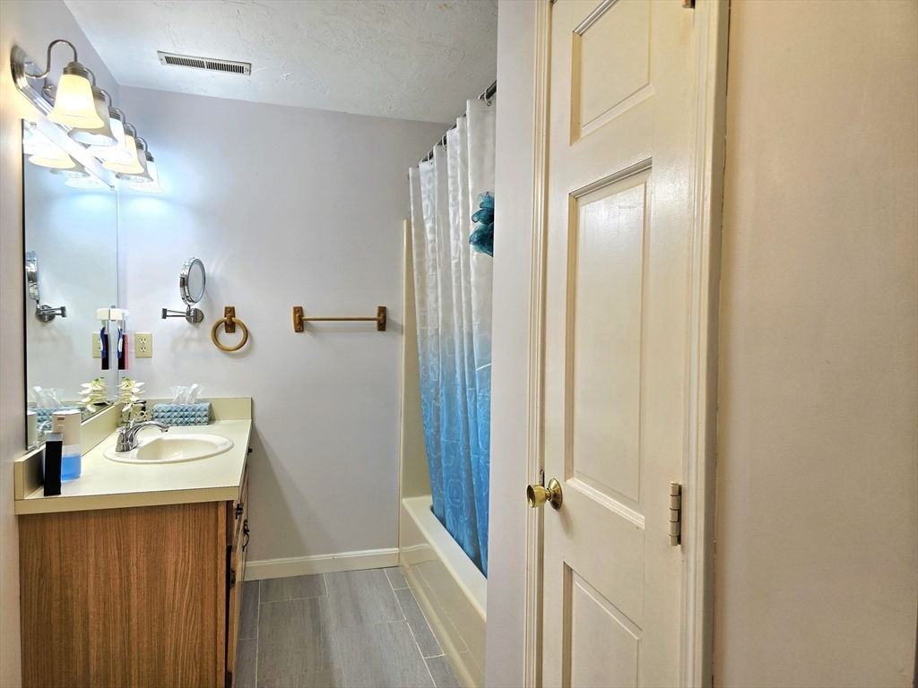 4 Villa Roma Drive, Unit 4 Tewksbury, MA 01876 - Photo 28 of 42