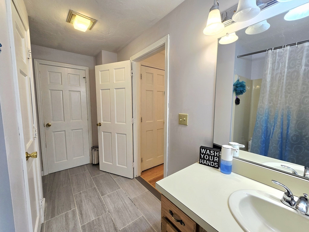 4 Villa Roma Drive, Unit 4 Tewksbury, MA 01876 - Photo 29 of 42