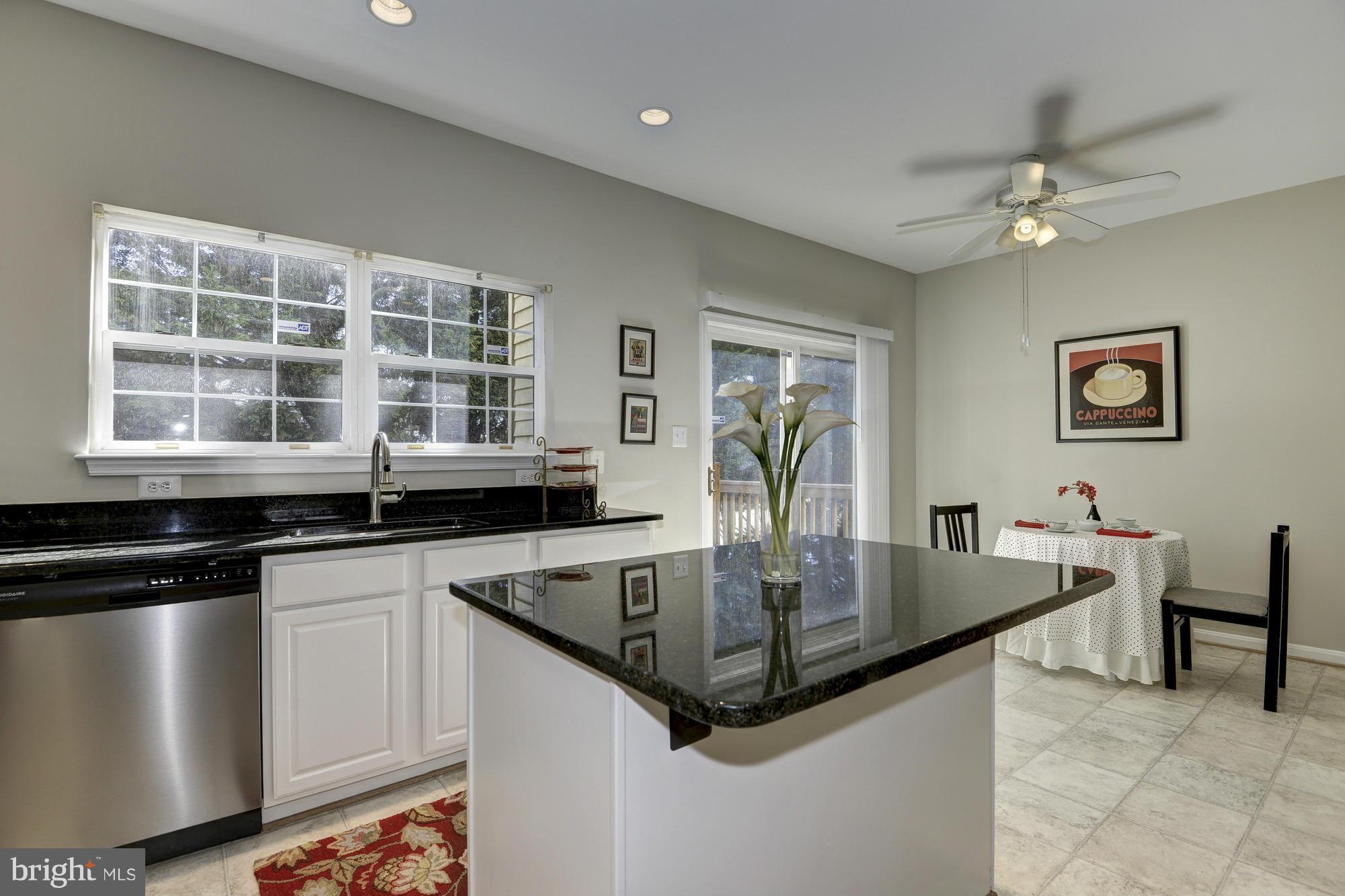 2827 Roesh Way Vienna, VA 22181 - Photo 14 of 30 Kitchen