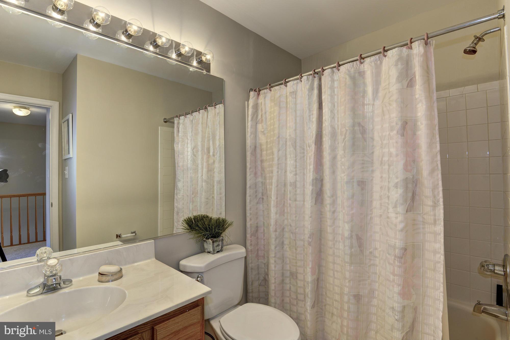 2827 Roesh Way Vienna, VA 22181 - Photo 27 of 30 Bath