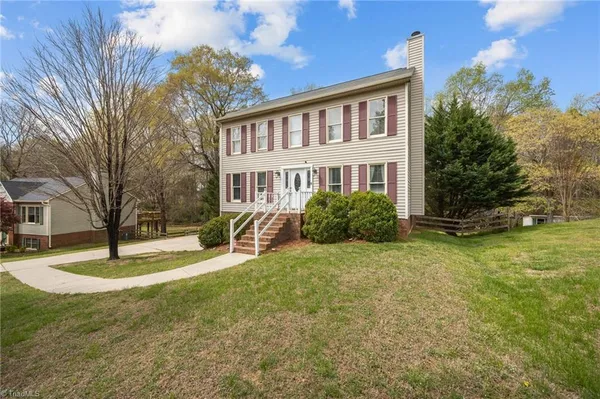 $387,500 | 6021 Stone Bluff Drive, Clemmons, NC 27012