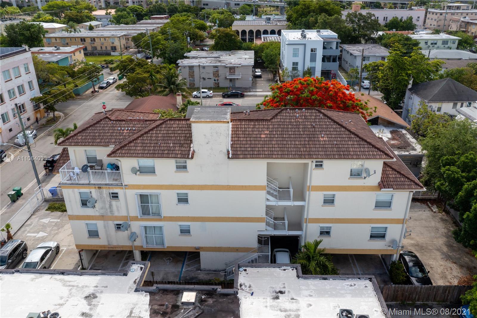 520 Southwest 5th Street, Unit 303 Miami, FL 33130 - Photo 49 of 49 an aerial view of a houses with yard