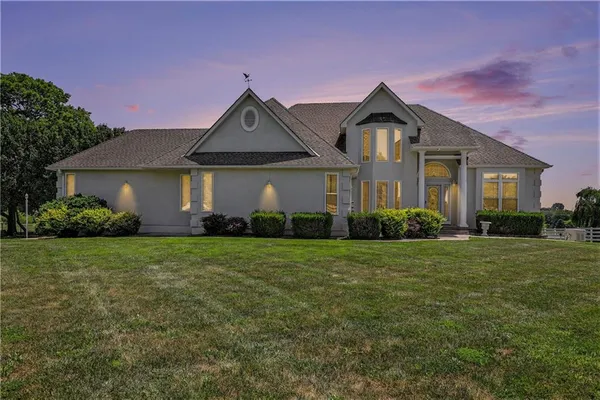 $1,691,000 | 903 Doc Henry Road, Greenwood, MO 64034