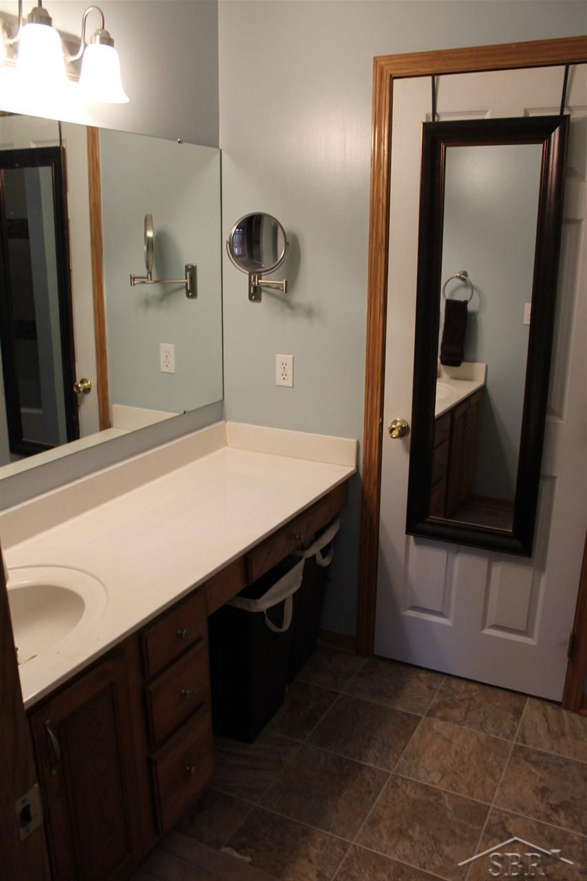 12770 Birch Run Road Birch Run, MI 48415 - Photo 19 of 28 31319934-18.JPG