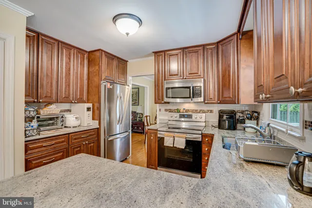 $849,900 | 4978 Dequincey Drive, Fairfax, VA 22032