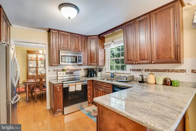 $849,900 | 4978 Dequincey Drive, Fairfax, VA 22032