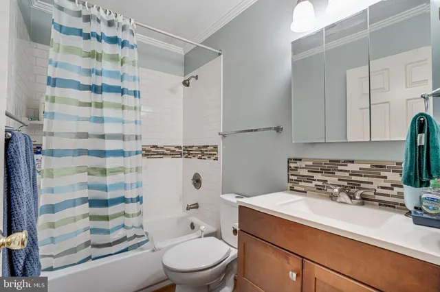 $849,900 | 4978 Dequincey Drive, Fairfax, VA 22032