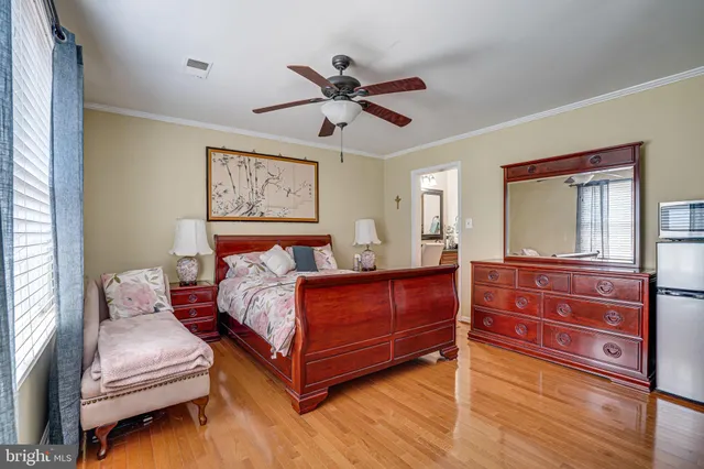 $849,900 | 4978 Dequincey Drive, Fairfax, VA 22032