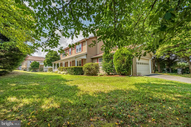 $849,900 | 4978 Dequincey Drive, Fairfax, VA 22032