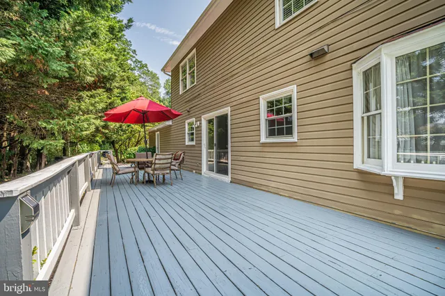 $849,900 | 4978 Dequincey Drive, Fairfax, VA 22032