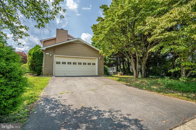 $849,900 | 4978 Dequincey Drive, Fairfax, VA 22032