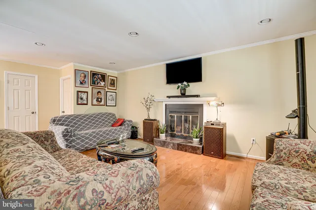 $849,900 | 4978 Dequincey Drive, Fairfax, VA 22032