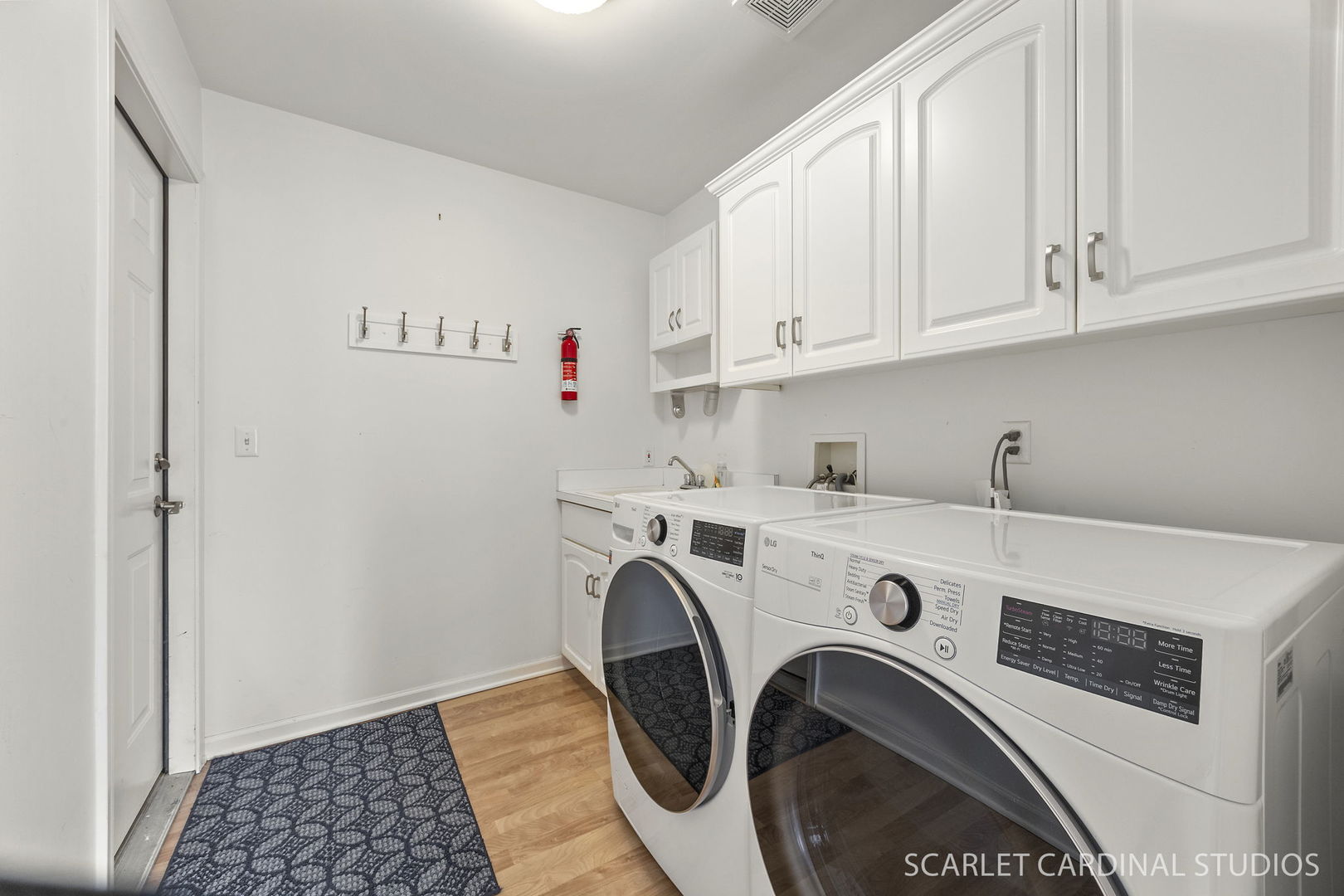 877 Elm Street Sugar Grove, IL 60554 - Photo 24 of 38 a utility room with dryer and washer