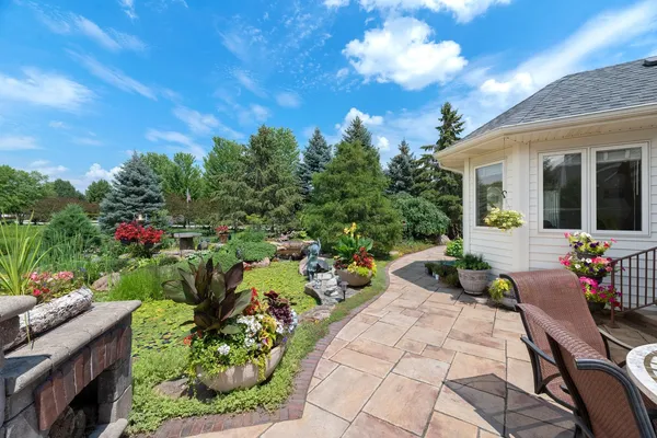 $532,000 | 877 Elm Street, Sugar Grove, IL 60554
