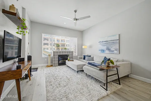 $365,000 | 16 West Encanto Boulevard, Unit 303, Phoenix, AZ 85003