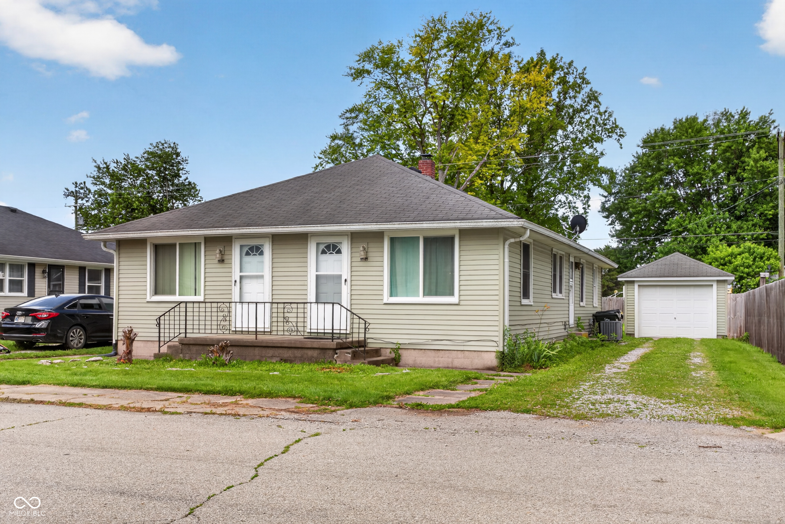 413 South Main Street Pendleton, IN 46064 - Photo 1 of 27