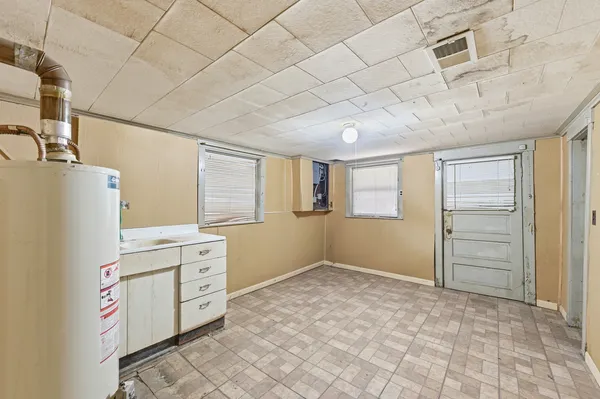 $189,900 | 8360 South Baker Avenue, Chicago, IL 60617