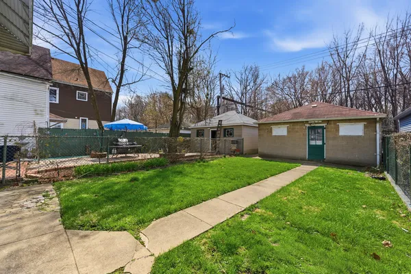 $189,900 | 8360 South Baker Avenue, Chicago, IL 60617
