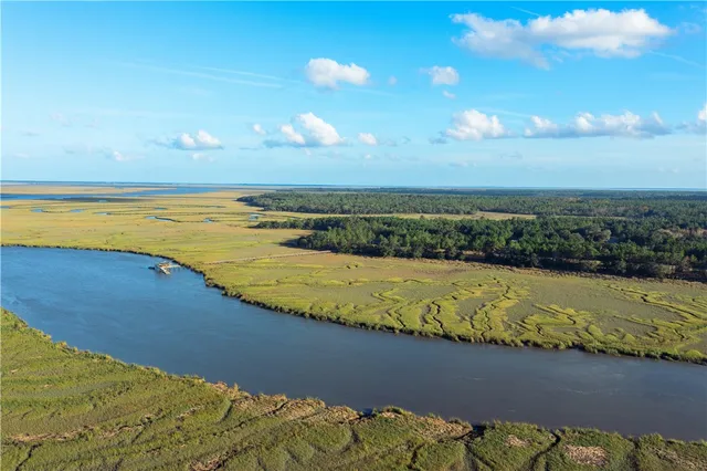 $123,210 | Lot 526 Beacon Pointe Parkway, Waverly, GA 31565