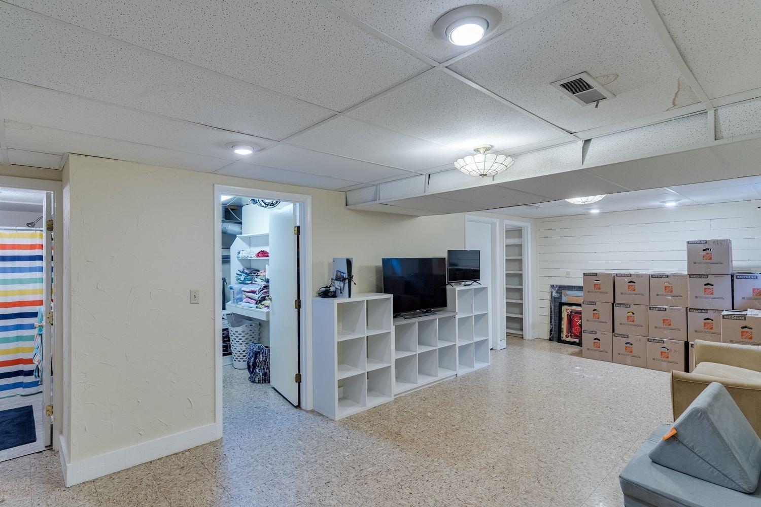 3890 Hubble Road Cincinnati, OH 45247 - Photo 29 of 50
