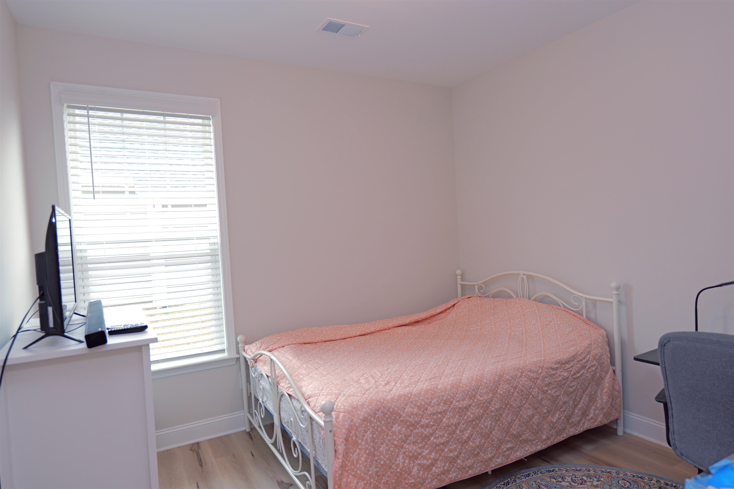 2054 Lachaise Lane Moore, SC 29369 - Photo 10 of 16