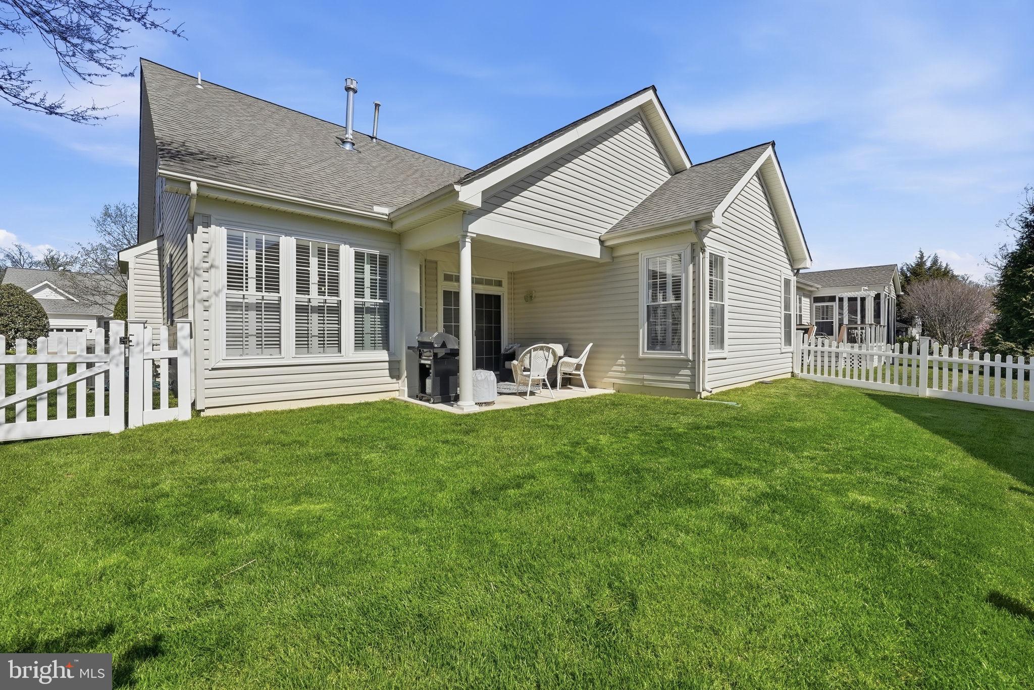6828 Derby Run Way Gainesville, VA 20155 - Photo 3 of 30 Charming home with lush green yard.