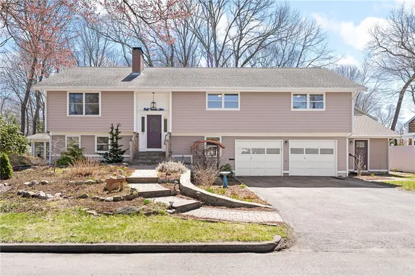 $810,000 | 55 Fountain Avenue, Barrington, RI 02806