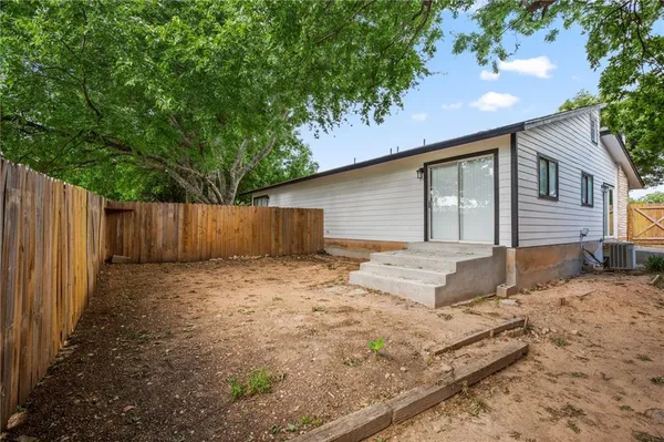 $1,395 | 5011 Cape Verde Cove, Unit A, Austin, TX 78744