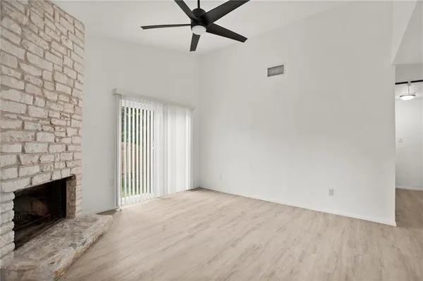 $1,395 | 5011 Cape Verde Cove, Unit A, Austin, TX 78744