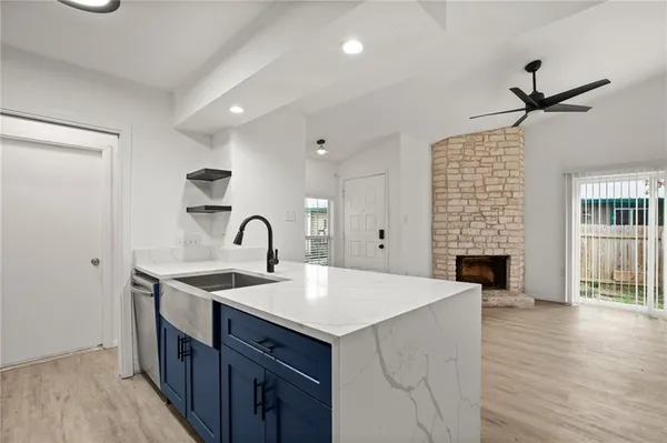 $1,395 | 5011 Cape Verde Cove, Unit A, Austin, TX 78744