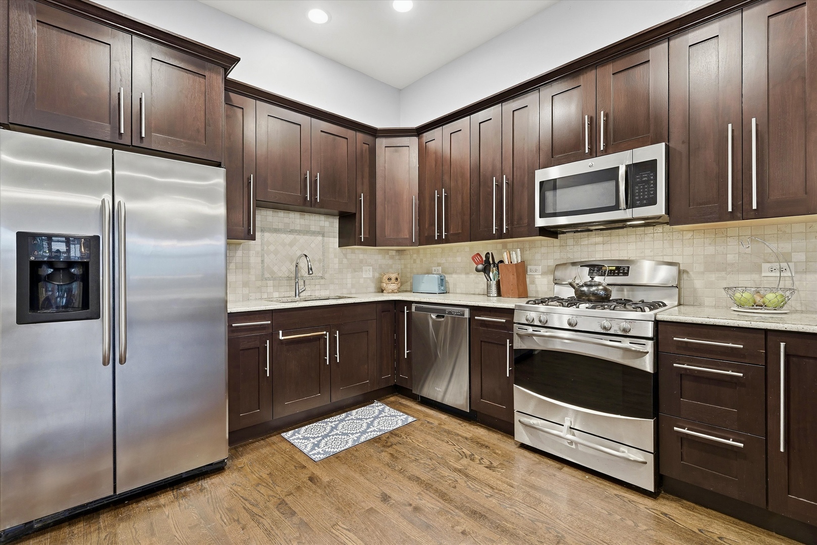832 West 36th Street, Unit 4 Chicago, IL 60609 - Photo 8 of 25