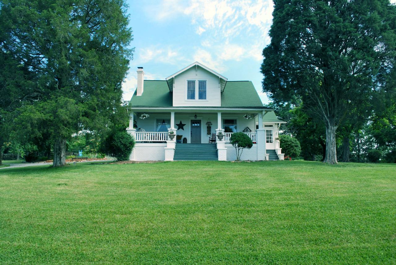 4 Mt Pleasant Church Road Fincastle, VA 24090 - Photo 1 of 25 Front