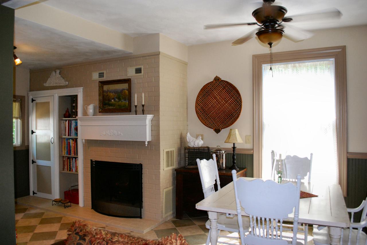 4 Mt Pleasant Church Road Fincastle, VA 24090 - Photo 10 of 25 Fireplace in Kitchen