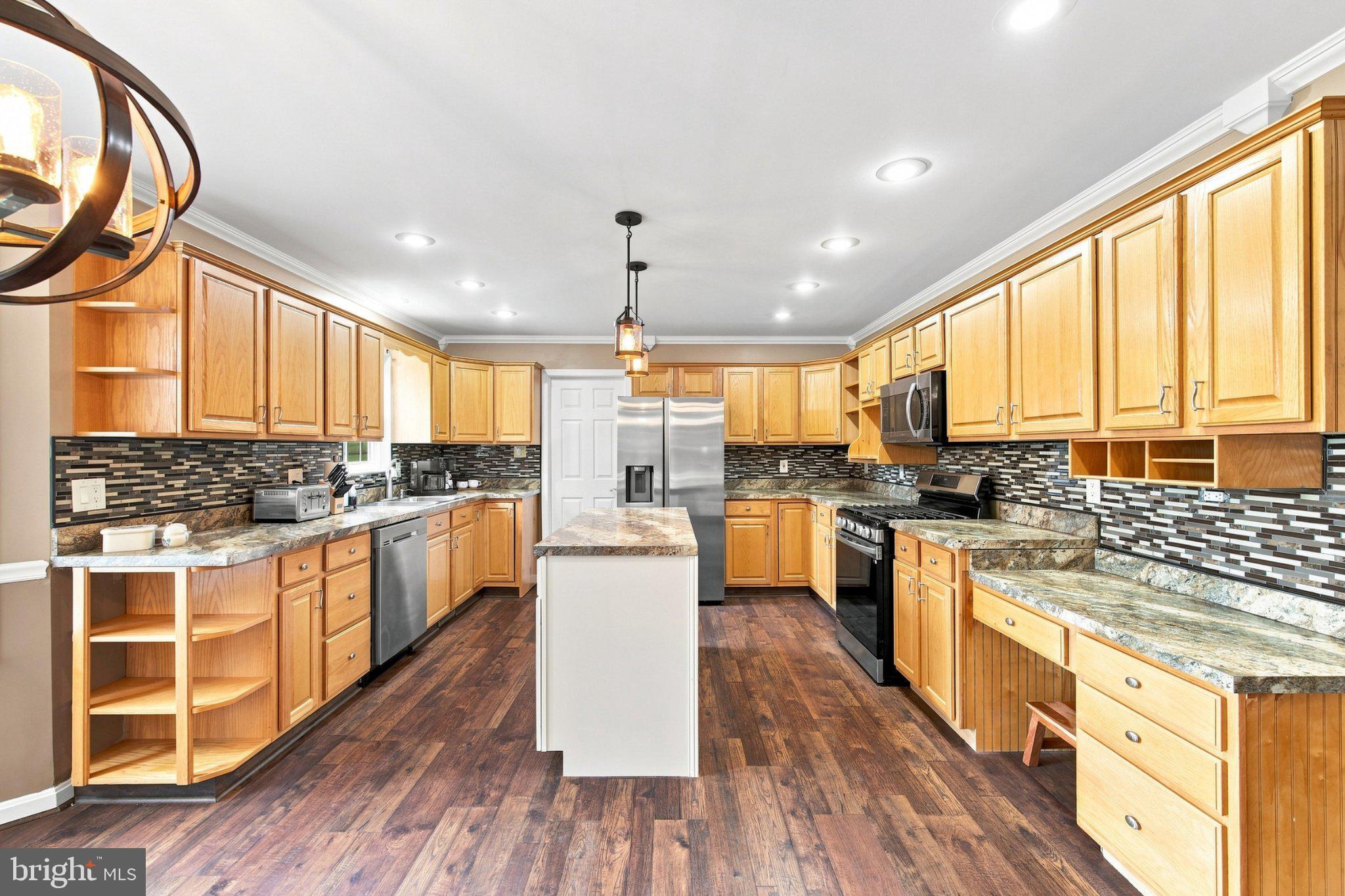 291 High Knob Road Front Royal, VA 22630 - Photo 29 of 68 Large kitchen with lots of cabinets for storage