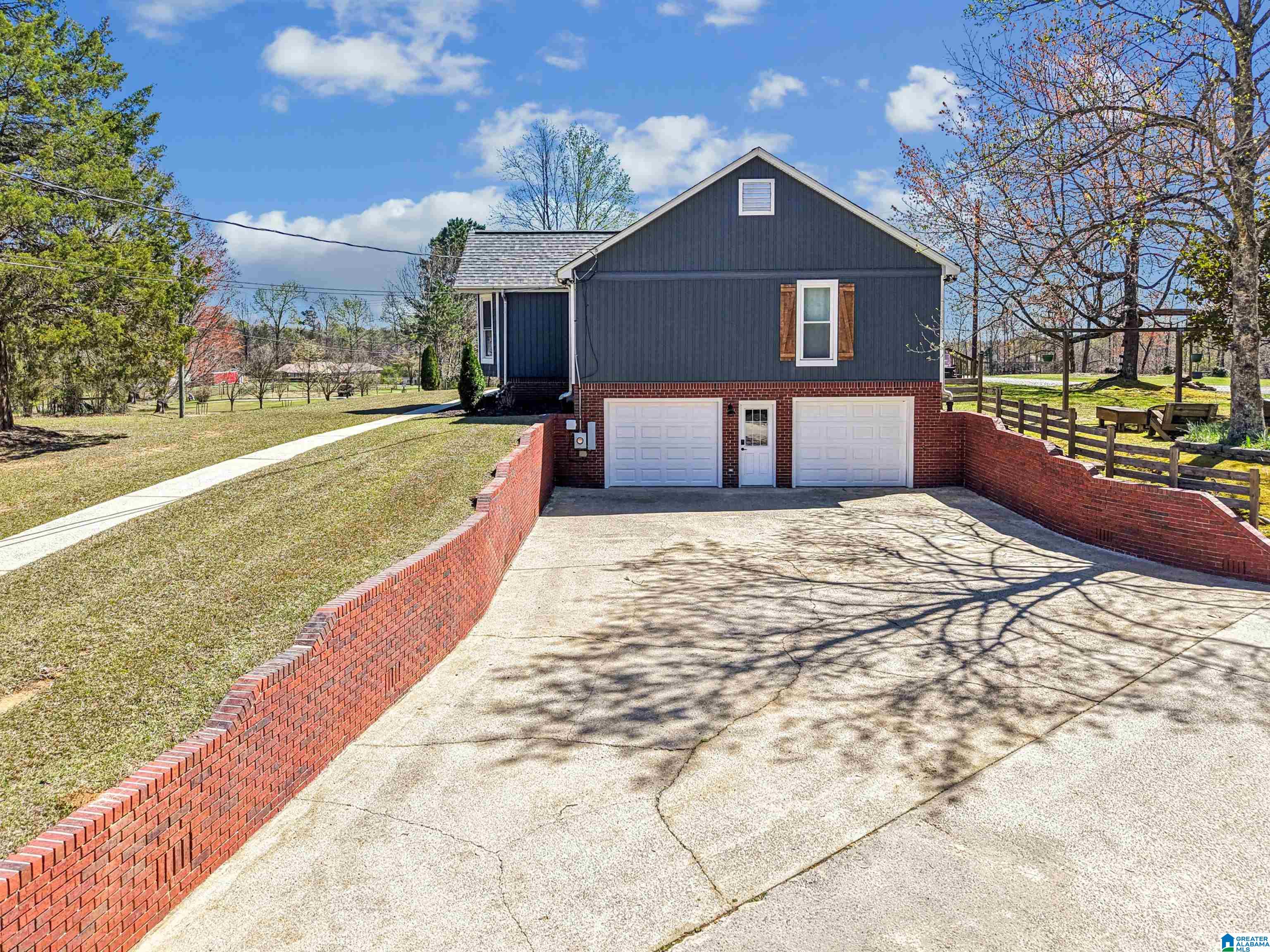 9576 Central Road Warrior, AL 35180 - Photo 4 of 32