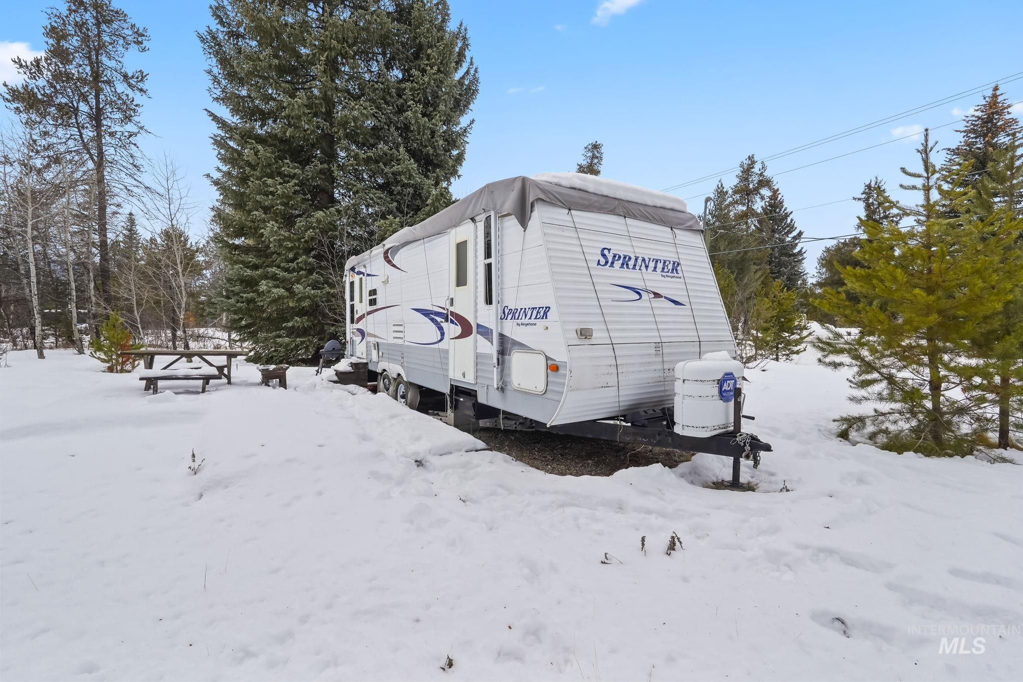 881 West Roseberry Road Donnelly, ID 83615 - Photo 13 of 24 View of snow covered exterior