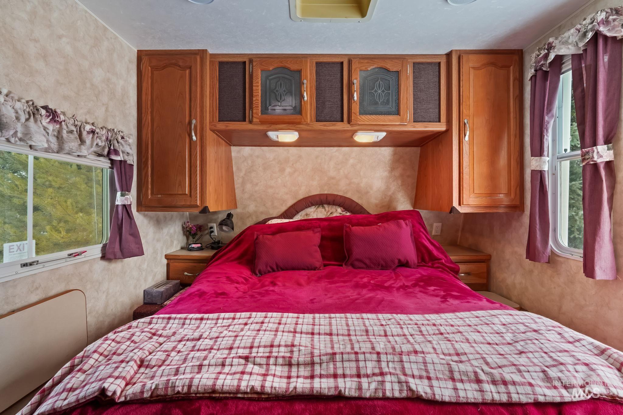 881 West Roseberry Road Donnelly, ID 83615 - Photo 23 of 24 View of bedroom