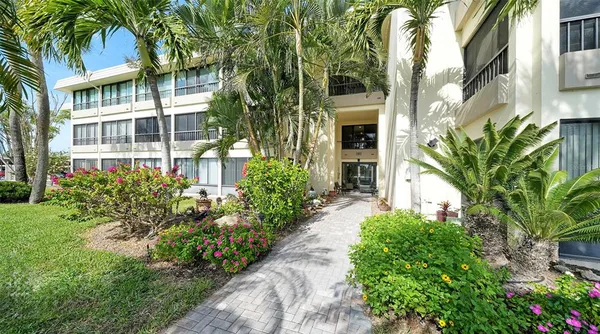 $495,000 | 101 Whispering Sands Drive, Unit 107, Sarasota, FL 34242